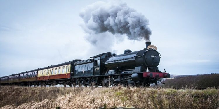 تاریخ تطبیقی راه آهن در ایران و جهان