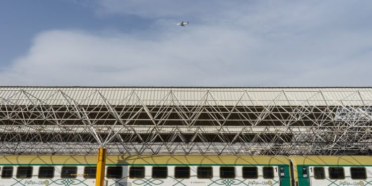 قطار و هواپیما