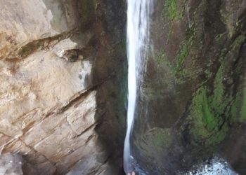 آبشاره قره سو کلات نادری