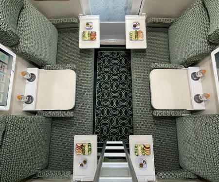 دسر در قطار زمرد