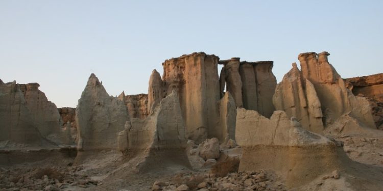 دره ستارگان قشم