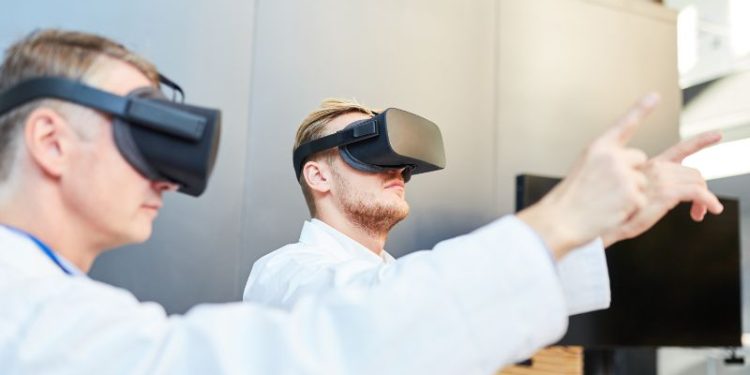 استفاده از واقعیت مجازی و واقعیت افزوده در طراحی و تعمیر قطارها