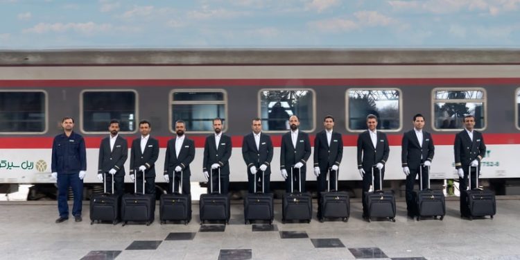 قطار سه ستاره اپتیما ریل سیر کوثر