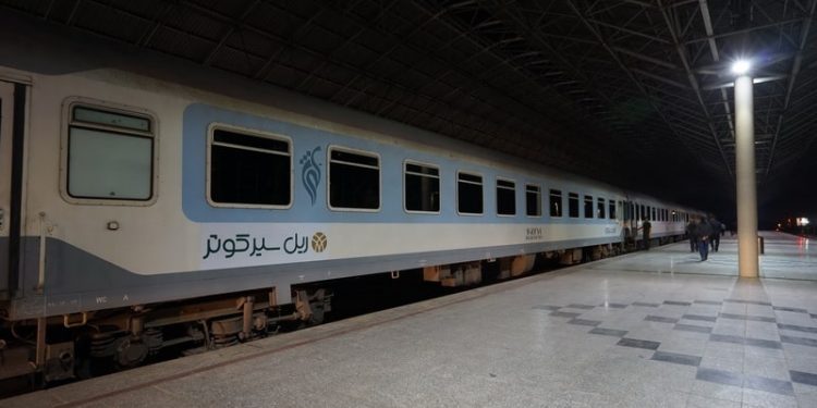 مزایا و معایب سفر با قطار